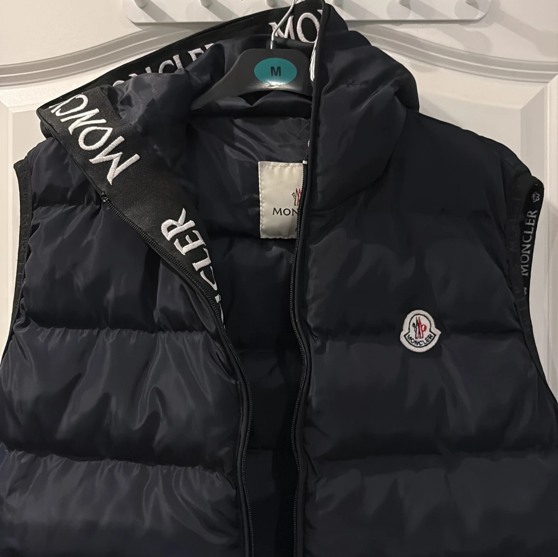 Svart Moncler väst  - 1