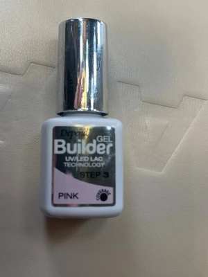 Depend Builder Gel Pink - Depend Builder Gel med UV/LED-lackteknologi i färgen Pink. Perfekt för att bygga och förstärka naglar med en naturligt rosa ton.