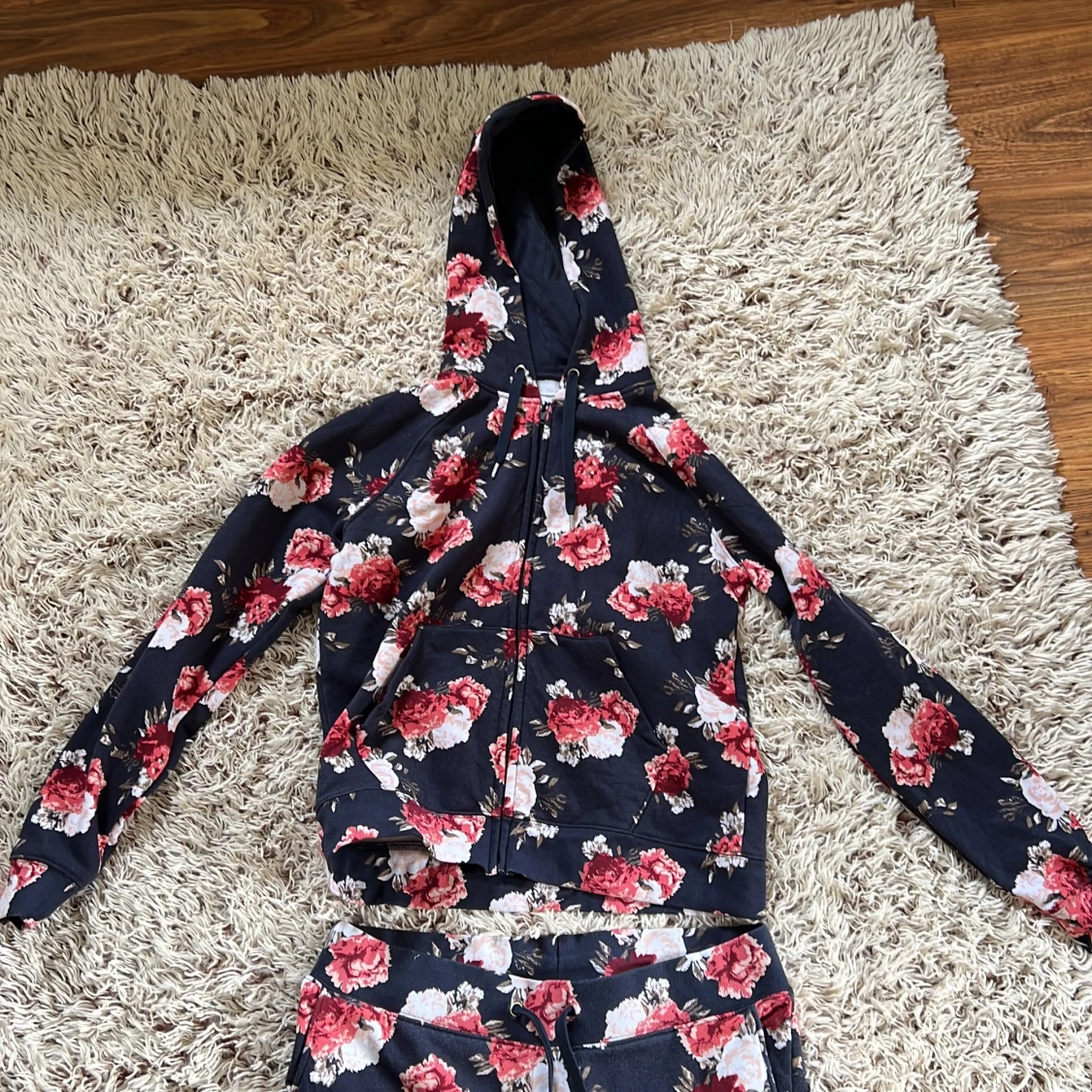 Blommig sett från Cubus - 90