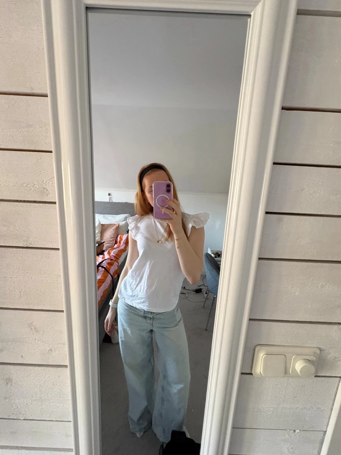 Vit blus med volangärmar från TIKI - 3