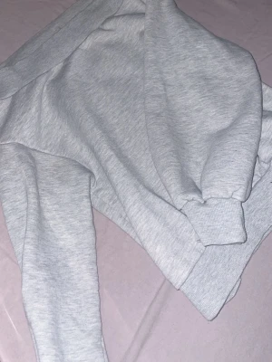 off shoulder tjocktröja - off shoulder hoodie i storlek Xs-S