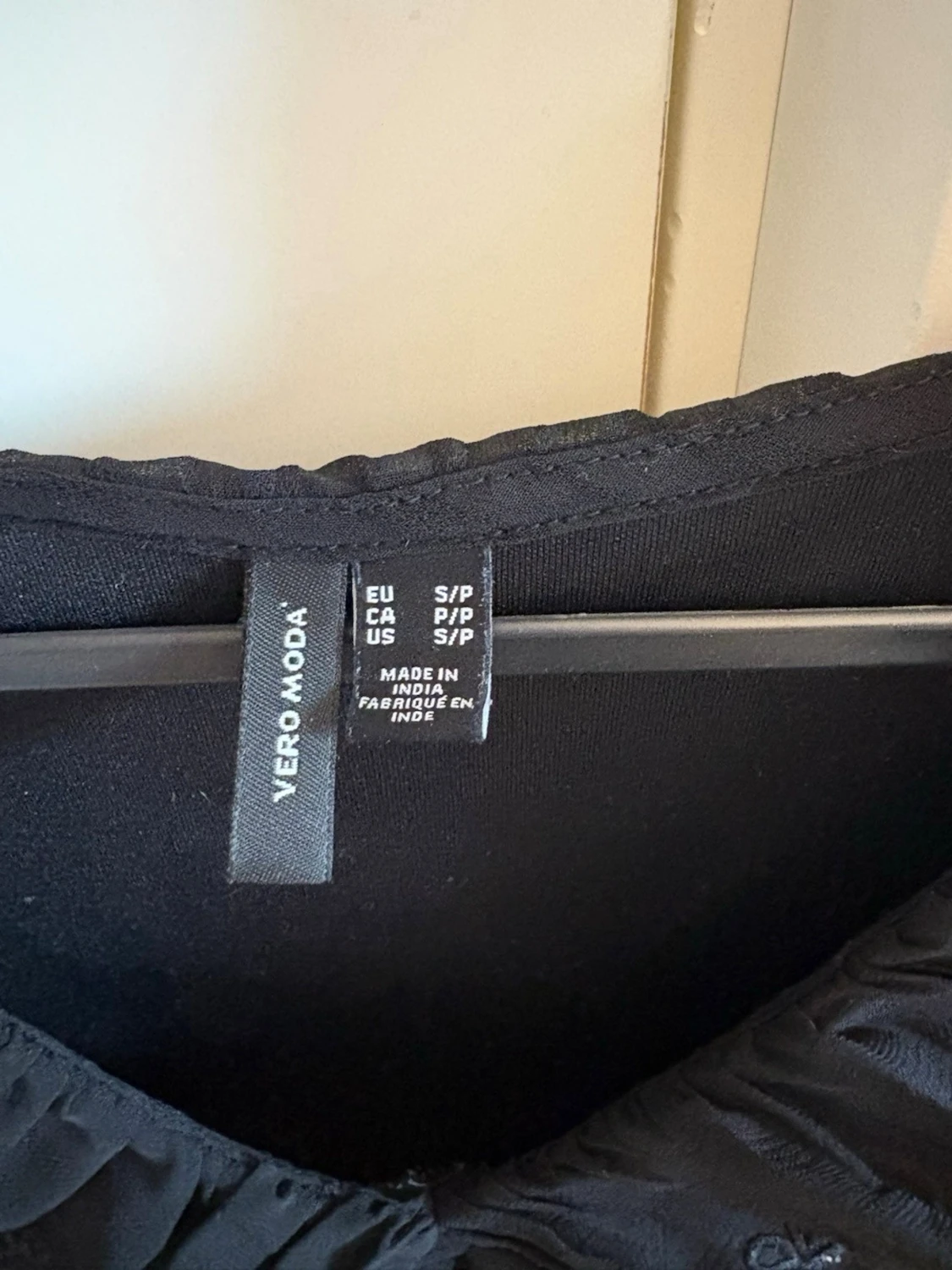 Svart blus från Vero Moda - 4