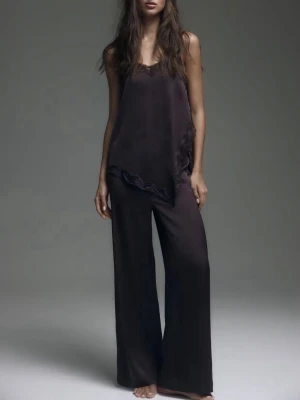 Pyjamas set  - Båda delarna i storlek m, helt slutsålt!  