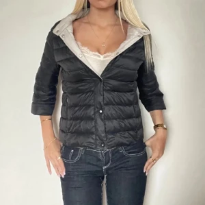 Herno liknande jacka - Super fin trekvarsärmad jacka💕💕