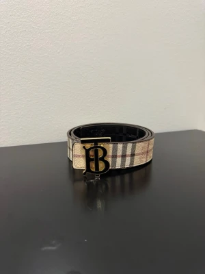 Burberrybälte - 115 cm