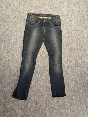 Mörkblå jeans från ”Next”  - The Skinny jeans från Next. 