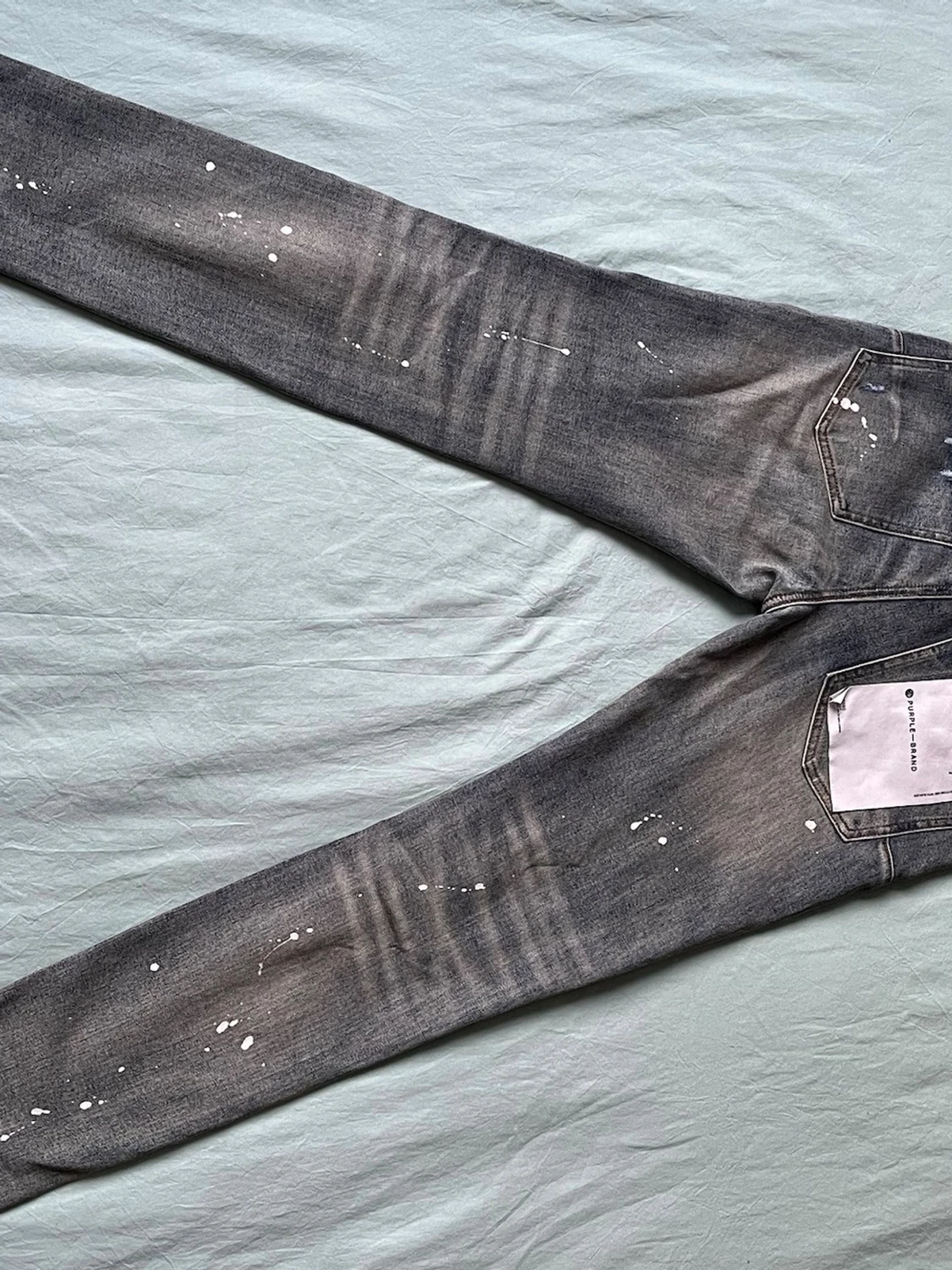 Grå slitna jeans från Purple Brand - 4