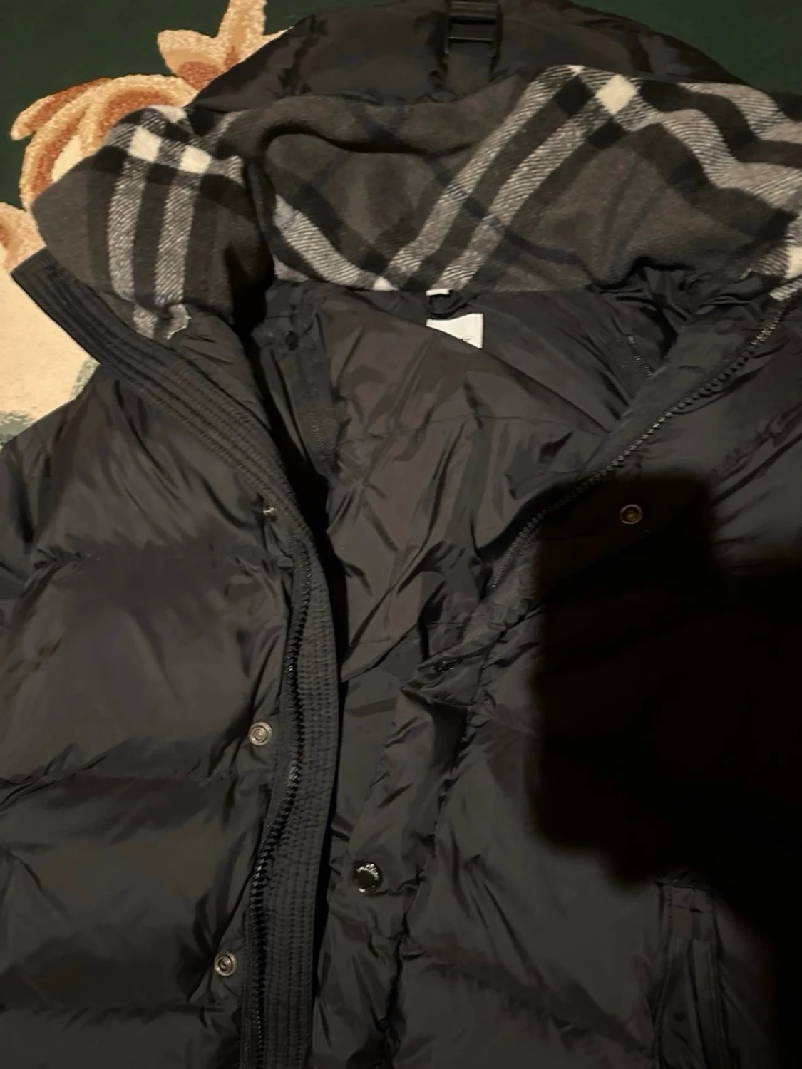 Svart Burberry pufferjacka med huva - 3