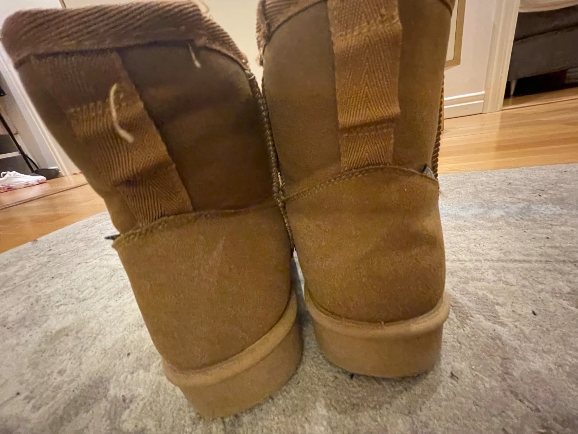 Bruna boots i mocka med platt sula - 2