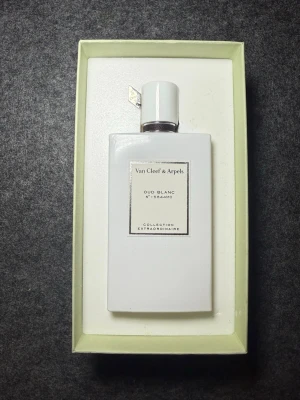 Van Cleef & Arpels Oud Blanc - Oanvänt .