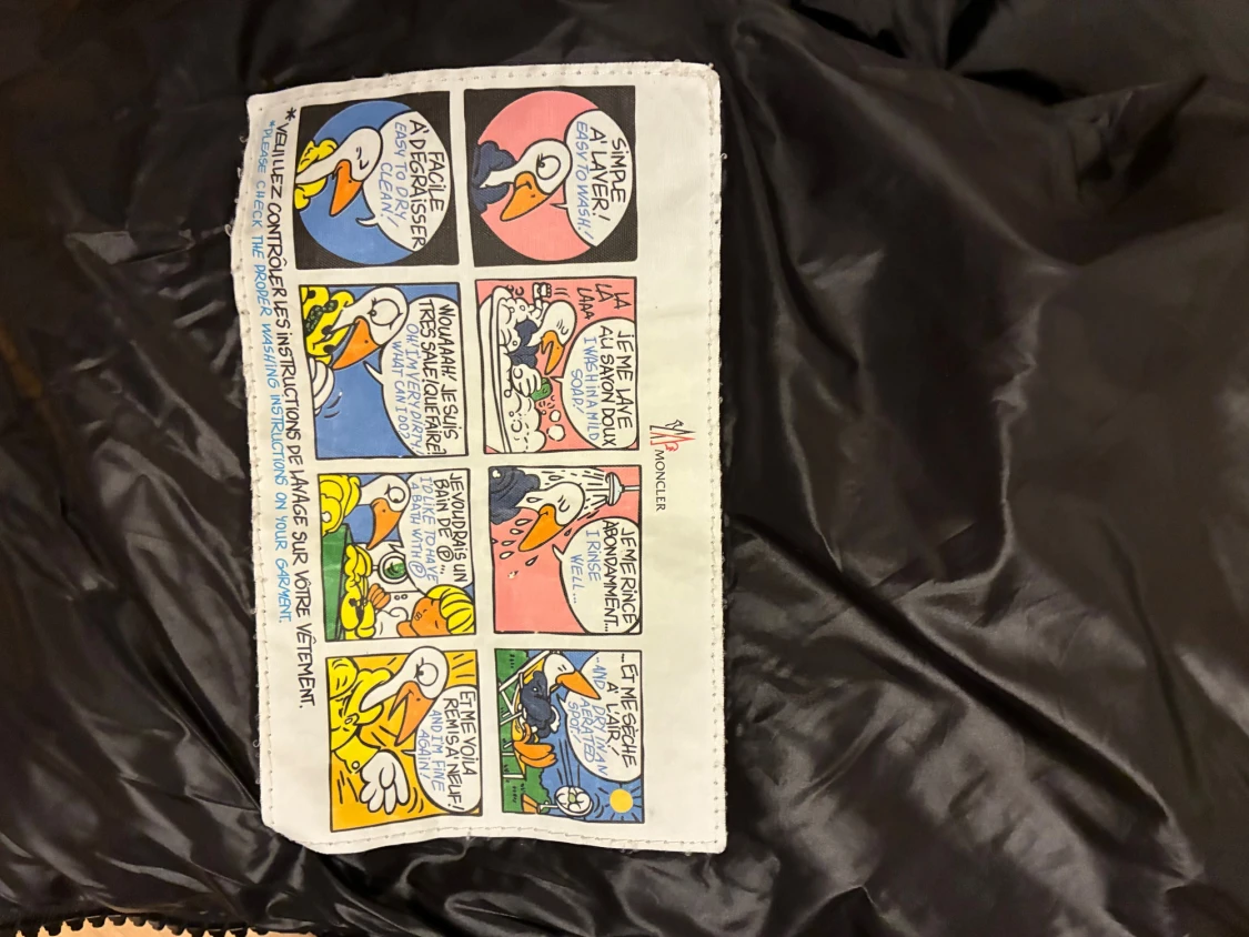 Svart dunjacka från Moncler - 2