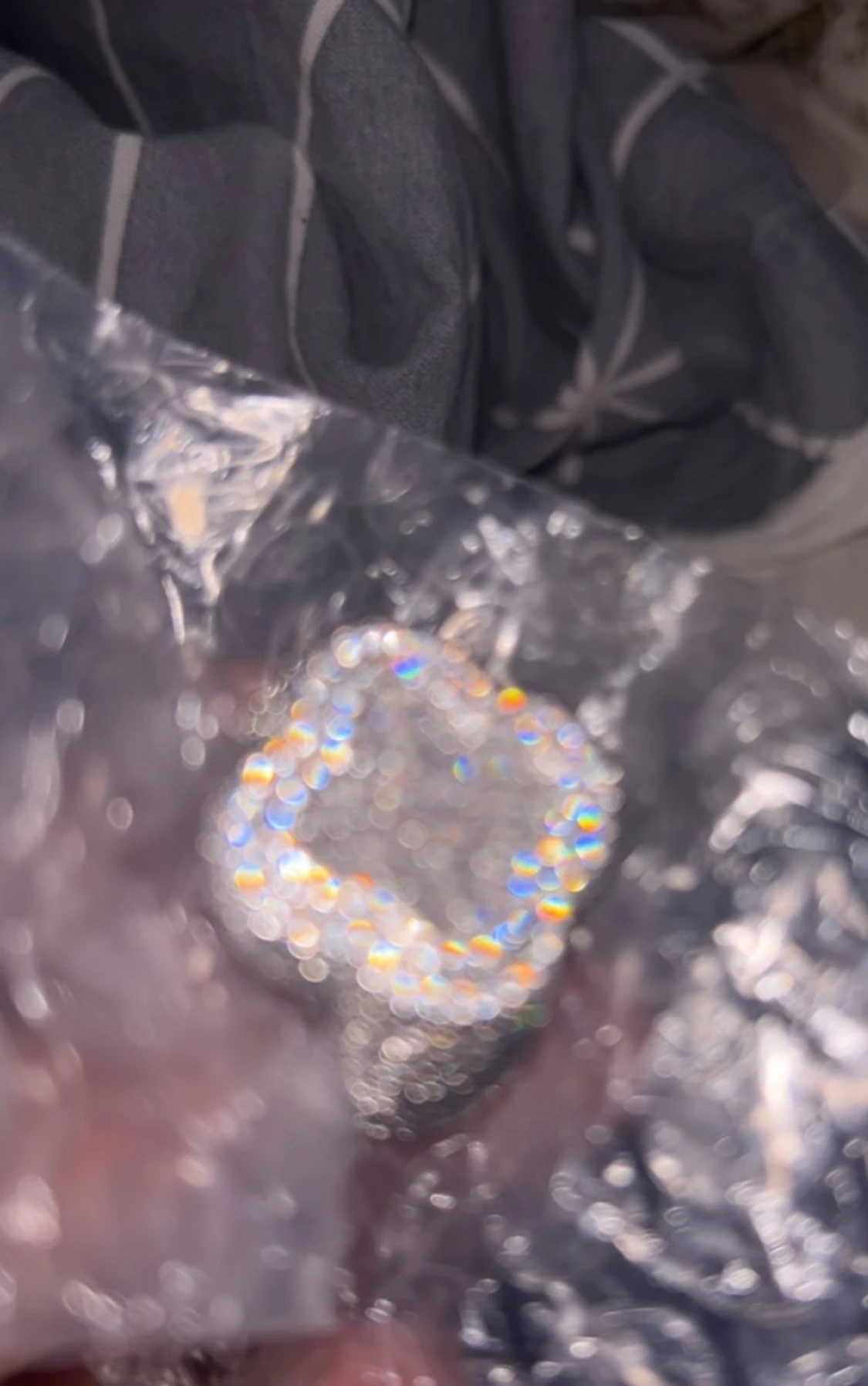 Glittrig silverväst med stenar - 1