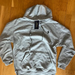 Ralph lauren hoodie - Storlek L men sitter som M/S. Säljer pga för liten. R€p  