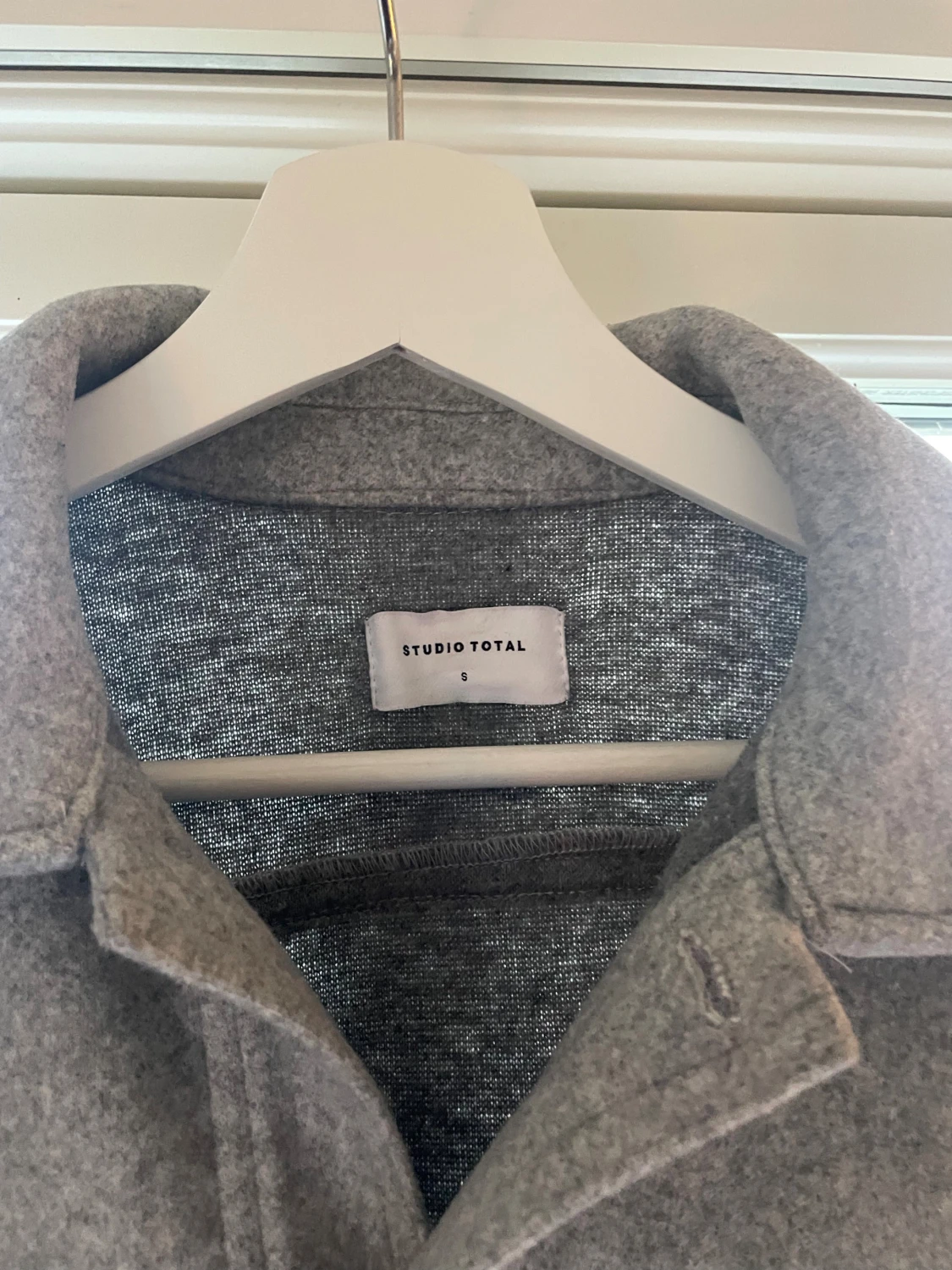 Grå overshirt från Studio Total - 2