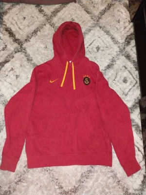 Galatasaray Hoodie - Använd ett fåtal gånger.