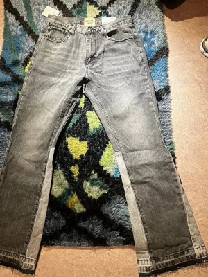 Gallery dept flared jeans - Riktigt feta flared jeans från gallery dept🔥 skriv om ni har frågor💪🏽 pris kan diskuteras vid snabb affär🫡