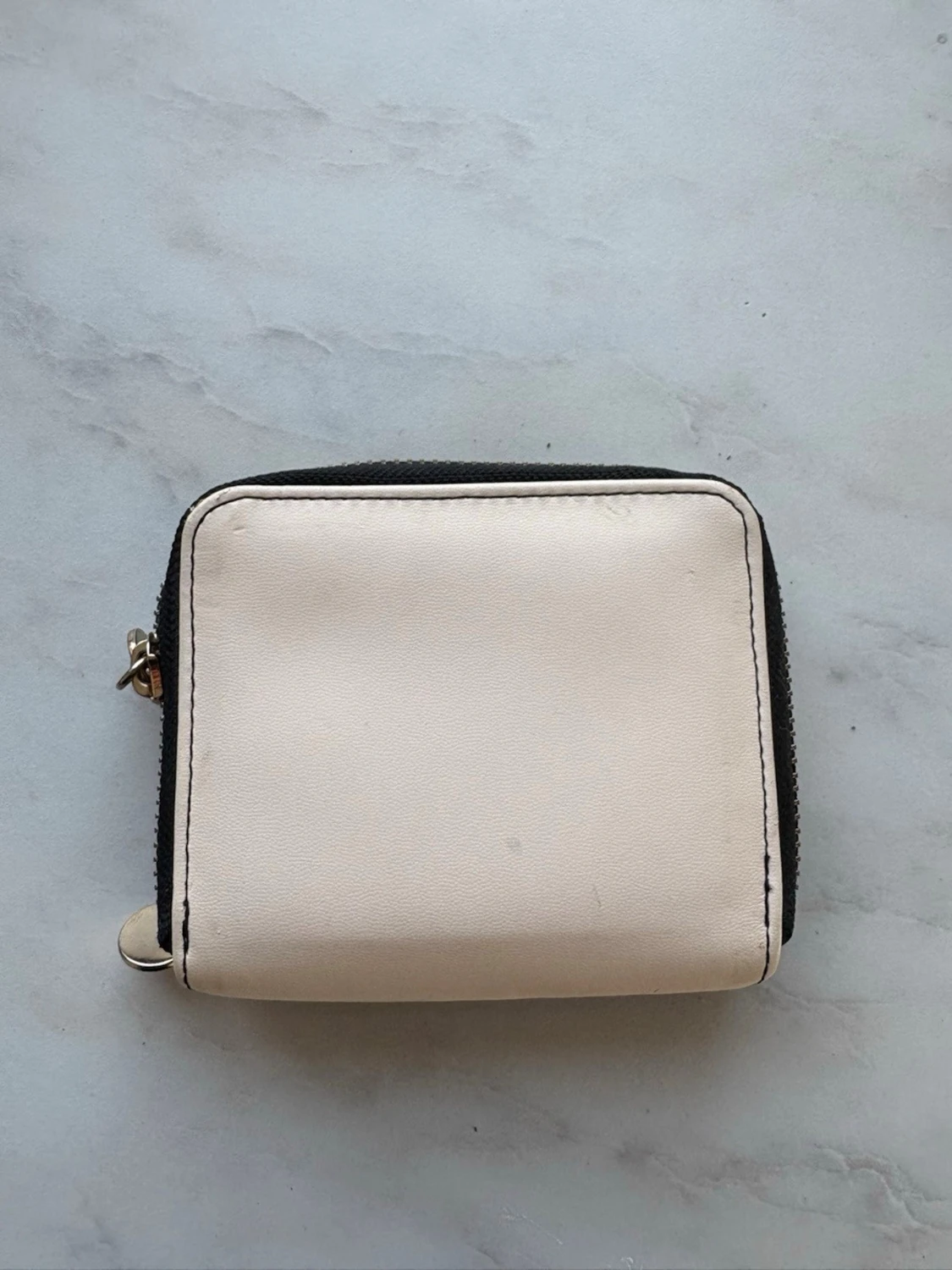 Svart och vit plånbok  - 1