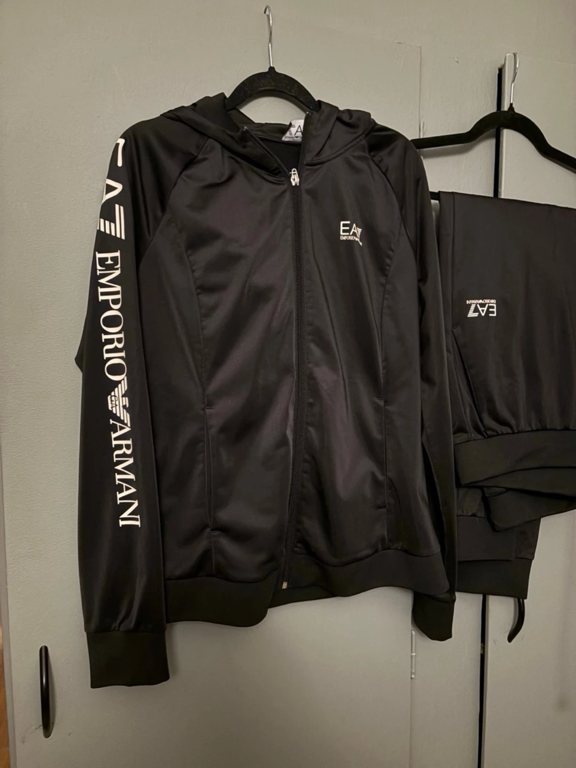 Svarta mjukisbyxor från Emporio Armani - 5