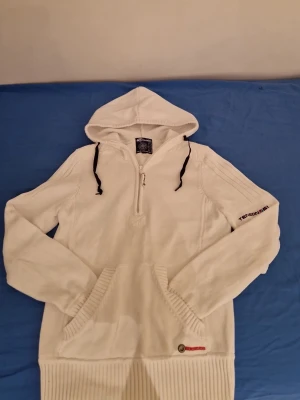 Tenson hoodie storlek S - En tenson hoodie i bra skick strl S