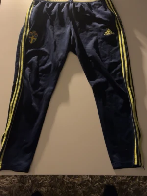 Svff mjukis. - Dessa mjukis/träningsbyxor är sköna:) och sitter bra på benen:) 