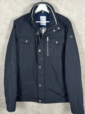 J.Lindeberg Jacka | L - Snygg jacka från J.Lindeberg! Storlek L. Hör av er vid funderingar 🙌