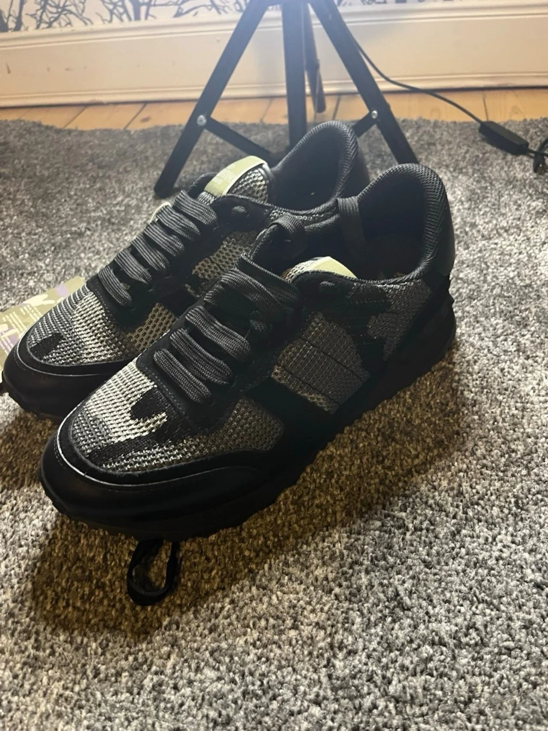 Valentino Garav sopiga sneakers svart/grå