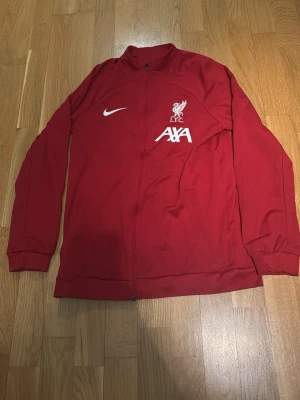 Liverpool tränings töja  - Snygg LFC tränings tröja med drag kedjor 