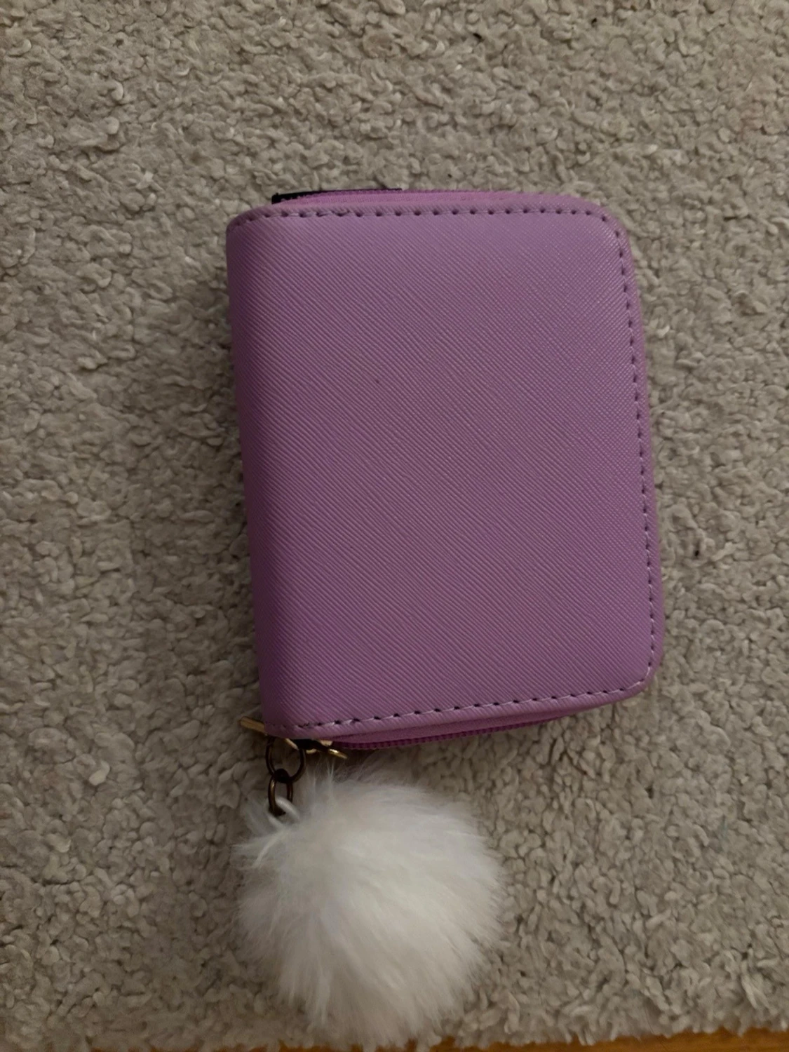 Lila plånbok med regnbågsdetalj - 1