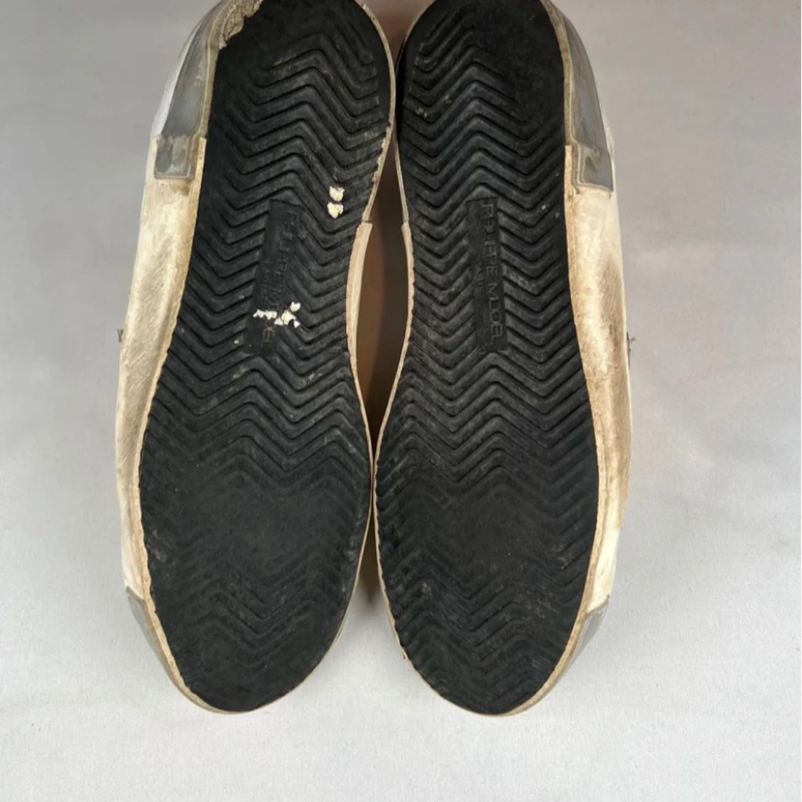 Philippe Model vita sneakers med grön häl - 4