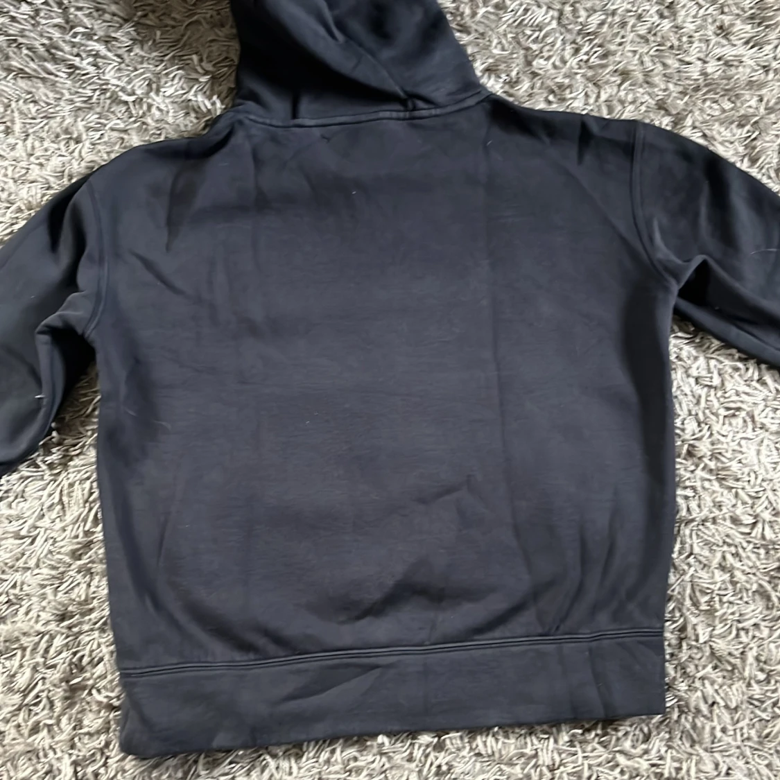 Svart hoodie från Sail Racing - 4