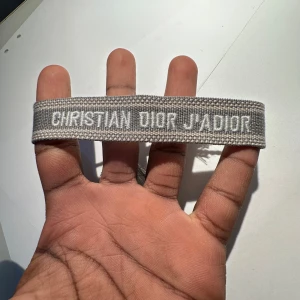 Christian Dior J’Adior armband - Helt nytt armband som har aldrig använts, för mer info är det bara att kontakta💫