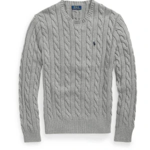 Grå kabelstickad tröja Polo Ralph Lauren - Polo Ralph lauren knitwear som tvättades nyköp o krympte i storlek så den passar S men är L.