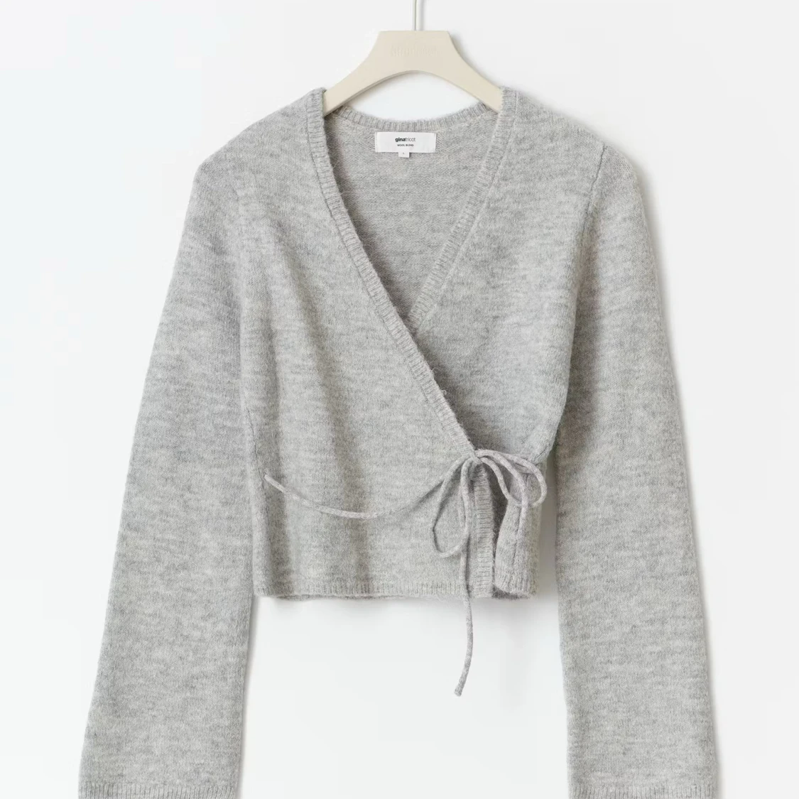 Grå omlottkofta från Gina Tricot - 1