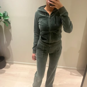 Juicy couture dress  - Säljer min fina juicy couture dress som knappt är använd endast 2 gånger! 