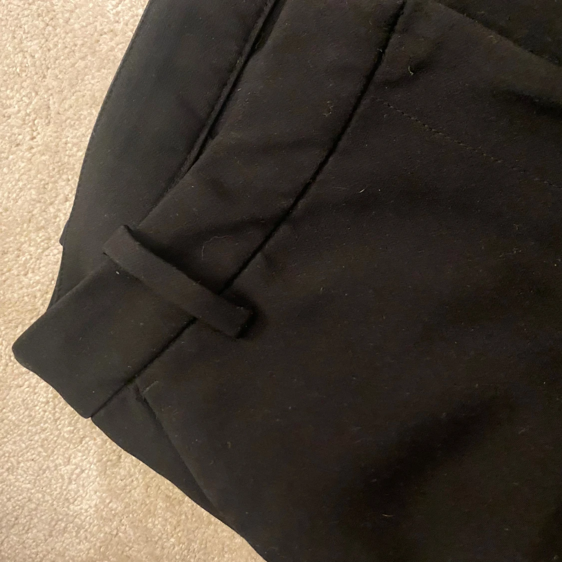 Svarta kostymbyxor från BikBok, strl 34 - 4