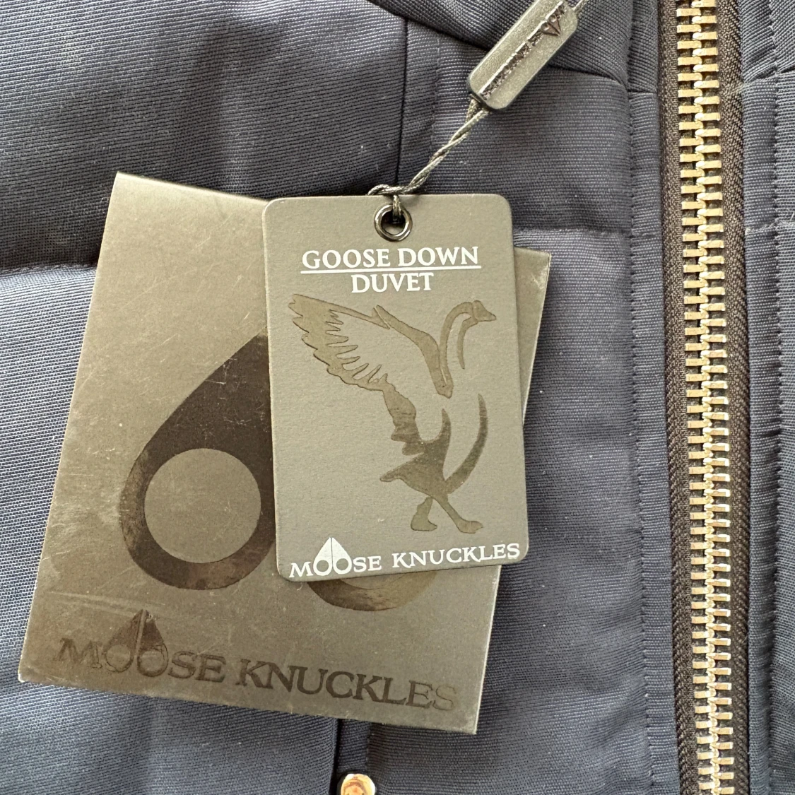 Mörkblå dunväst från Moose Knuckles - 1