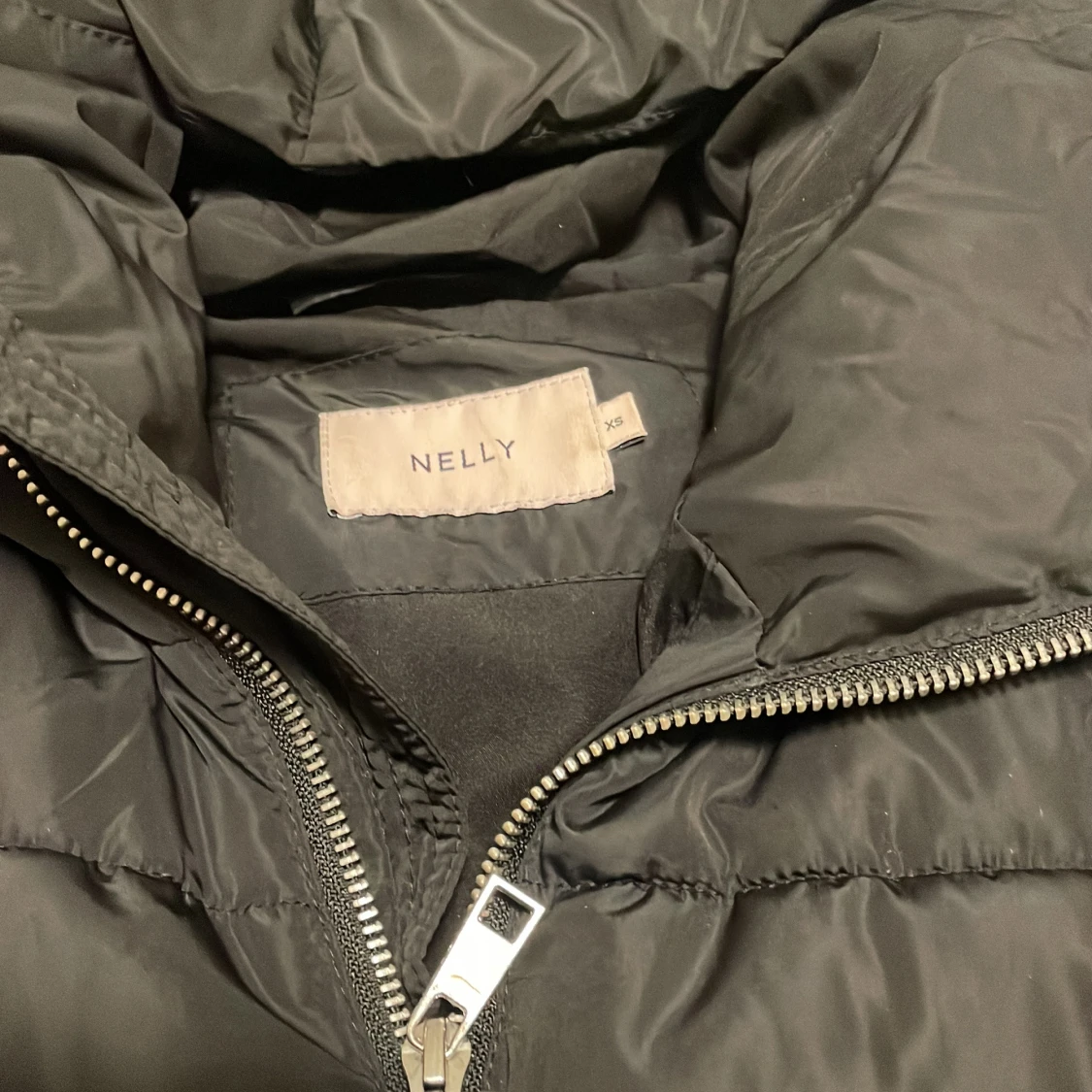 Svart pufferjacka från Nelly XS - 1