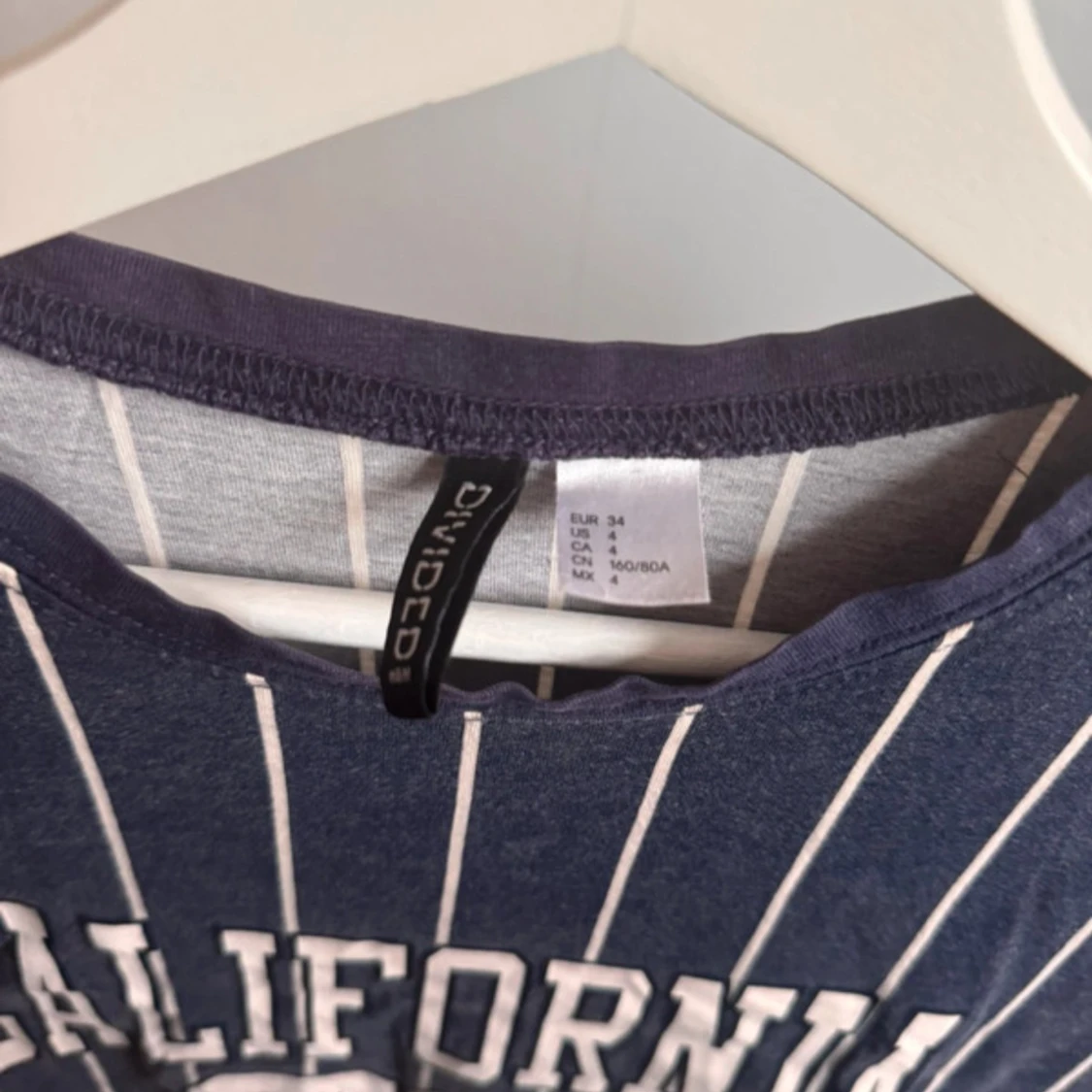 Randig t-shirtklänning från HM Divided - 2