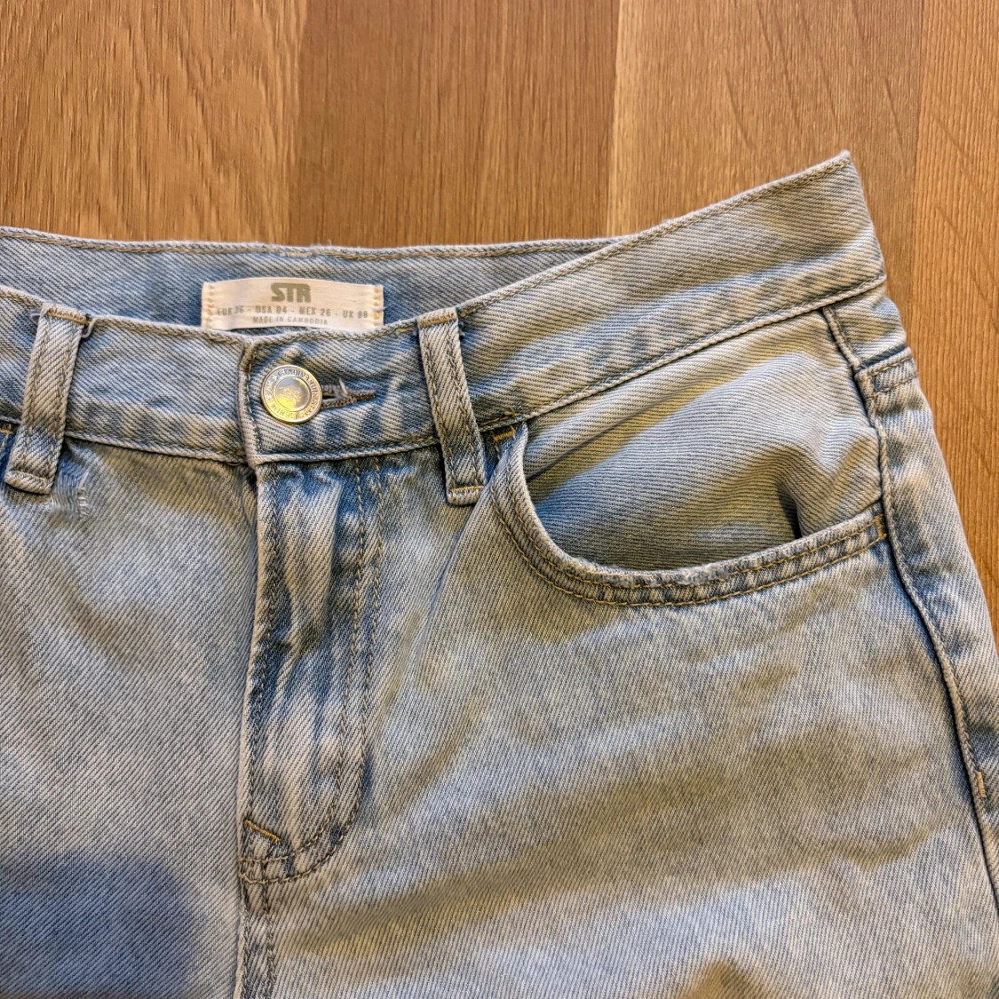 Ljusblå raka jeans - 1