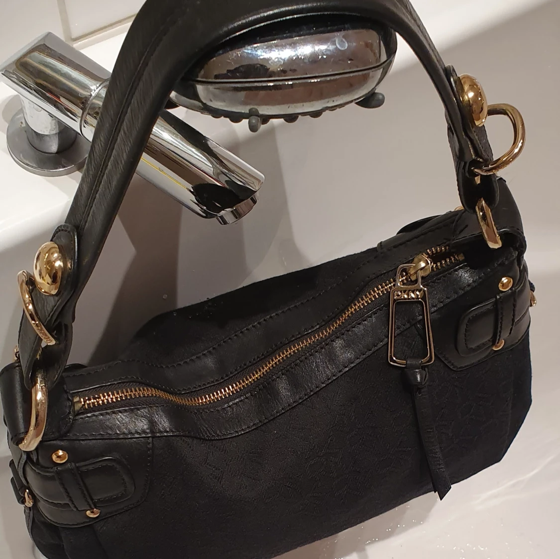 Åkt DKNY väska  - 91