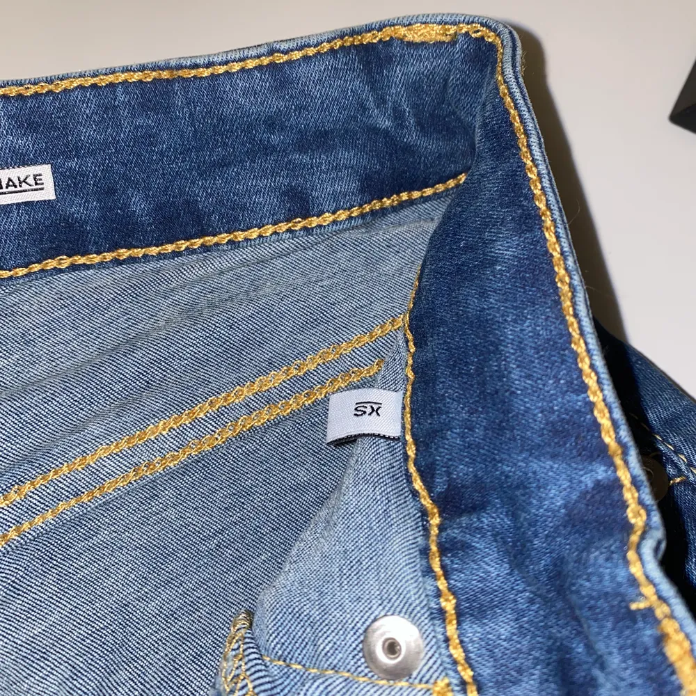 Jeans från lager 157 i mörkblå färg. Inga defekter då jag aldrig använt dem. Står ej för frakt. 🦊💖. Jeans & Byxor.