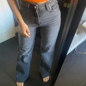Gråa byxor - Byxor i från zara fint skick! Storlek 34-36