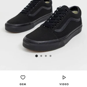 Vans sneakers - Size 38.5, very cute. I have the shoe box <3 I paid 522kr