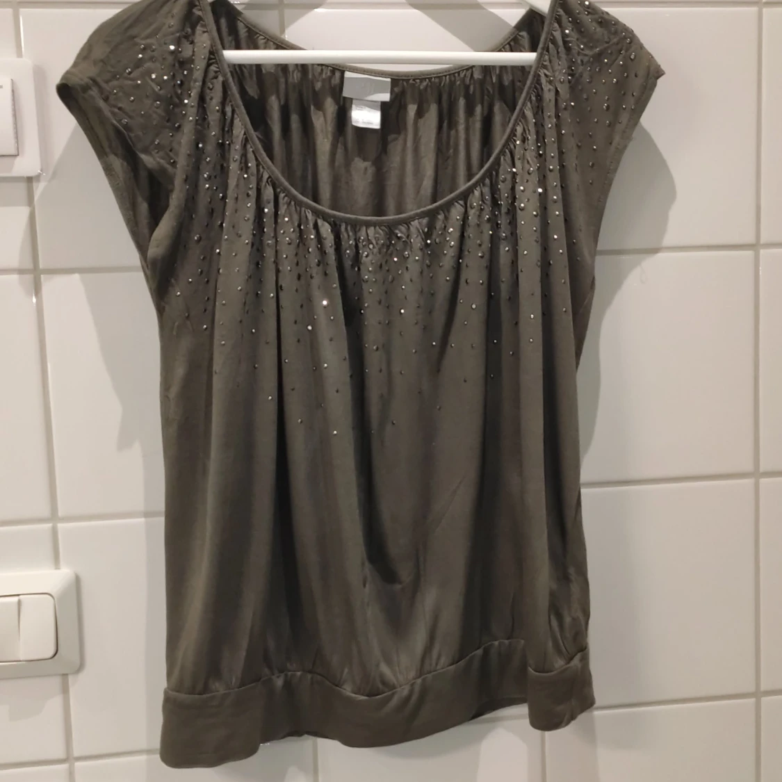 HENNES & MAURITZ BLUS S 100 % VISKOS - 90