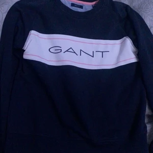 Gant tröja storlek S - Hej säljer nu min oanvända gant tröja i storlek (S) då den inte har kommit till användning💗