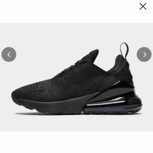 Nike Air Max 270s - Nike air Max 270 dam, aldrig använda, strlk 38. Säljer för de e för stora!