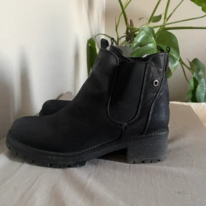 Snygga kängor/ boots i fint skick  - Boots storlek 39