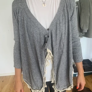 Cardigan / Tröja - Grå Ester Elenora kofta, strl S. 170kr, frakt tillkommer!  