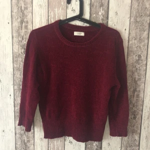 Långärmad tröja stl S - Säker nu en långärmad vinröd tröja i stl S, Nyskick då den aldrig är använd. 