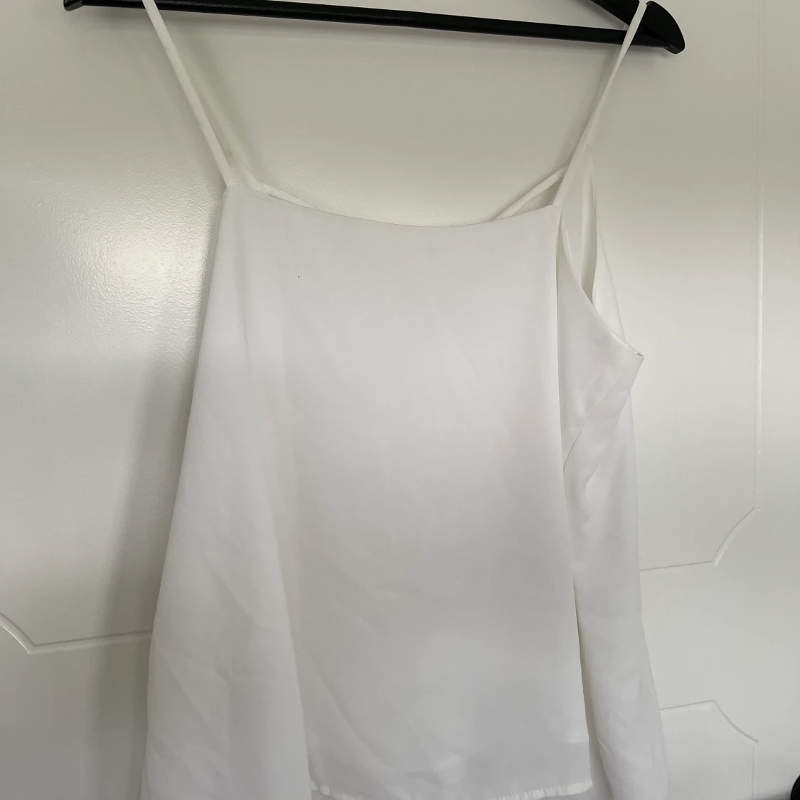 Shiffon tank top with cross cross detail - 90